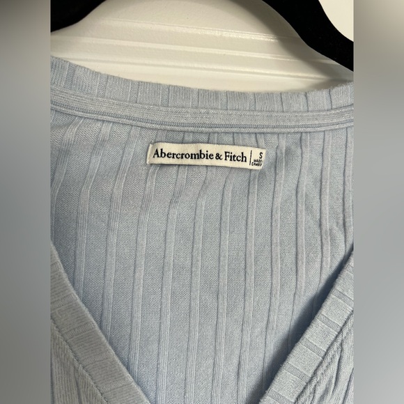 Light Blue A&F Ribbed Cardigan - Picture 4 of 9